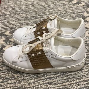 Valentino rockstud sneakers